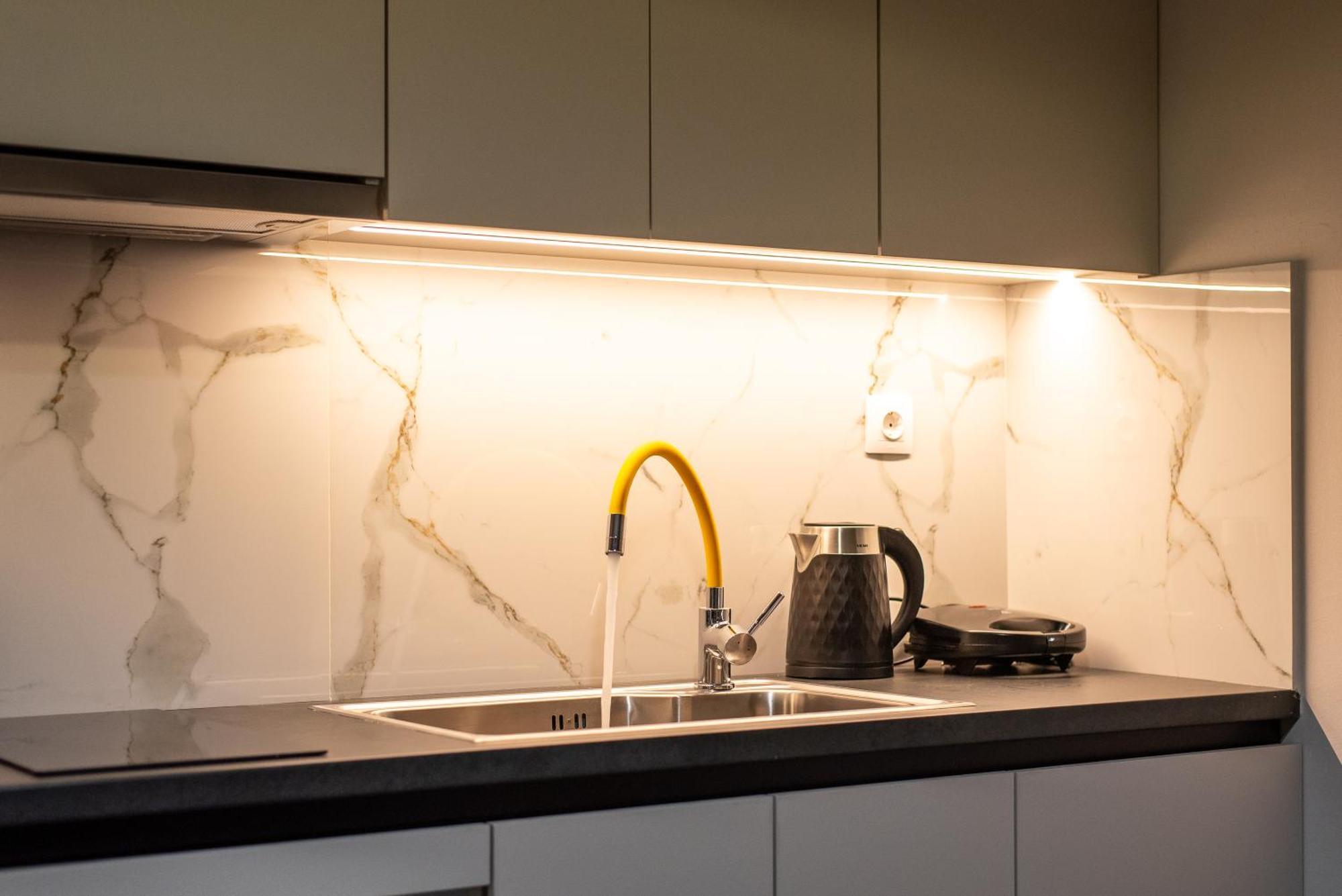 Stamos Apartment Airport Spáta 외부 사진